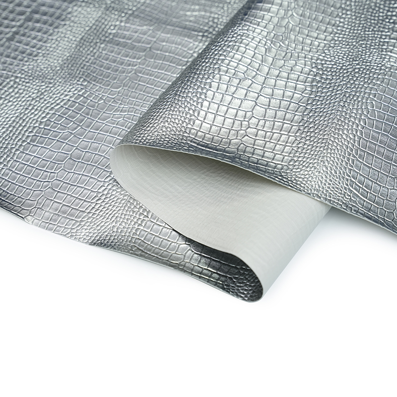 Pilak na metal na artipisyal na katad para sa bag